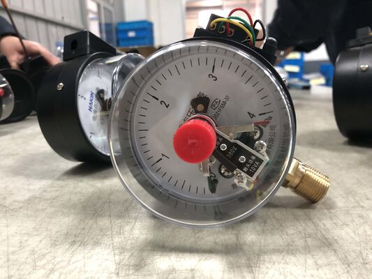 4-inch (100mm) Electric Contact Pressure Gauge with Dual Limit Control and 380V 10VA for Automation